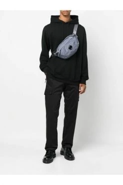 Tassen C.P. COMPANY Bags.. Blue 9 Tassen C.P. COMPANY Bags.. Blue -C.P. Company Winkel 80ae1dd0d242e36b75f6d94996baf73a