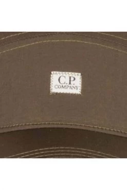 C.P. Company Mutsen En Petten Hat With Green Visor Logo Brown