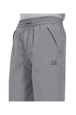 C.P. Company Korte Broeken SWEATBERMUDA CARGO DYSHELL Gray