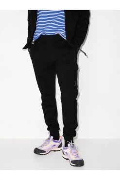 C.P. Company Sweatpants Black -C.P. Company Winkel fc0fd1545c93f02f798e8031c8182add